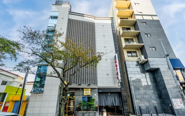 제주 더엠호텔 후기, 가격, 예약 | 삼도일동 공항 근처
