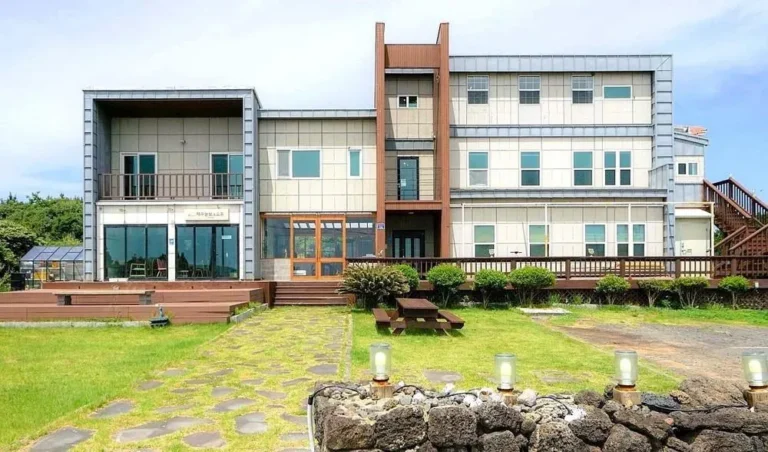제주 늘보의 오후 펜션 후기, 가격, 예약 | 한경면 오션뷰 카페